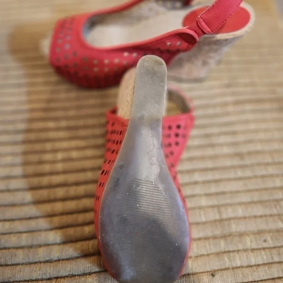 Red wedge sandals - Picture 6 of 7